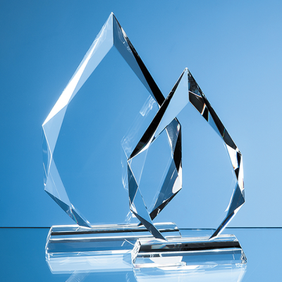 15CM x 10,5CM x 20MM CLEAR TRANSPARENT GLASS FACETTED DIAMOND PEAK AWARD