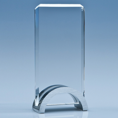 17,5CM x 9CM x 15MM OPTICAL CRYSTAL RECTANGULAR ON AN ALUMINIUM METAL BASE