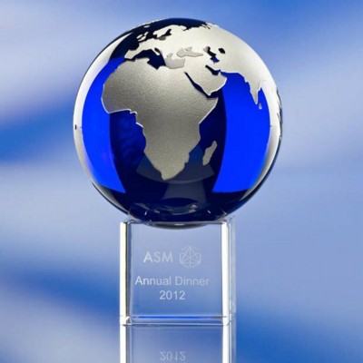 COLOUR GLOBE ON BASE GLASS AWARD TROPHY