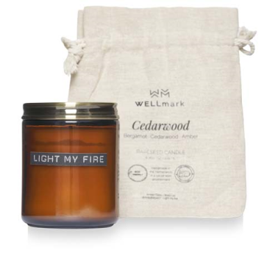 WELLMARK CEDAR WOOD SCENTED CANDLE MEDIUM in Amber Heather