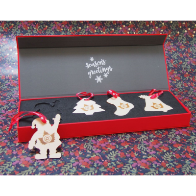 BASSWOOD TREE DECORATIONS PRESENTATION SET