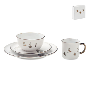 4 PIECE CERAMIC POTTERY PLACE SETTING in White