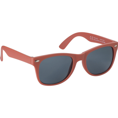 RECYCLED PLASTIC SUNGLASSES in Red